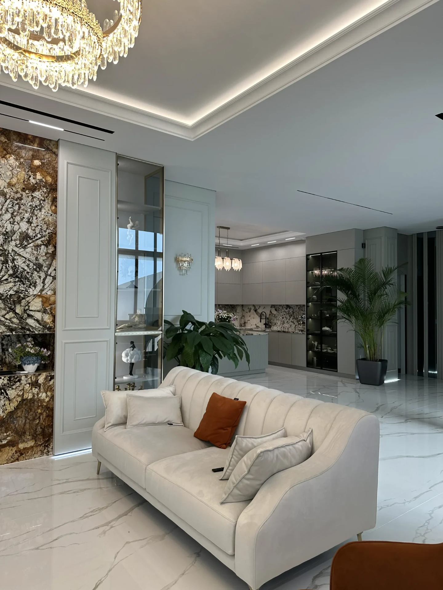Proiect KeyMob: Recepție și showroom
